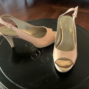 Bandolino Size 7.5 Two Toned Heels Pumps Pink Tan